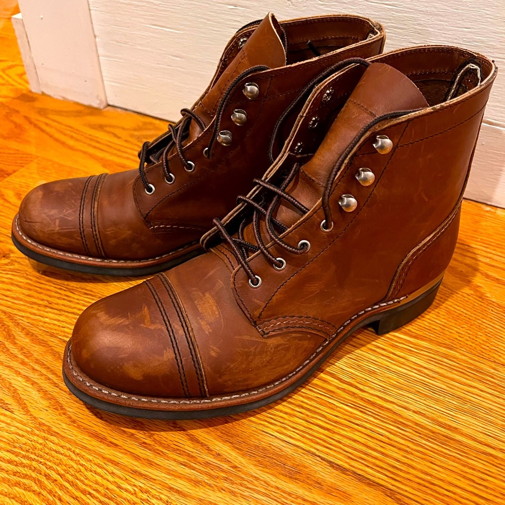 Red Wing boots Heritage Iron Ranger size 8.5 new condition